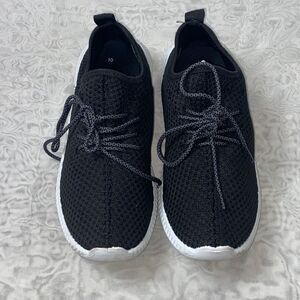 XERTIA WOMEN SHOES SIZE 10